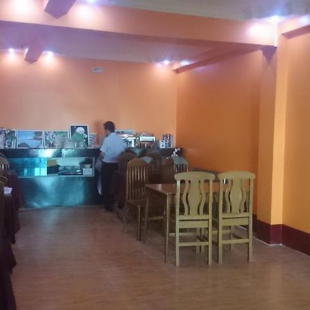 Silver Moon Hotel Yangon Extérieur photo