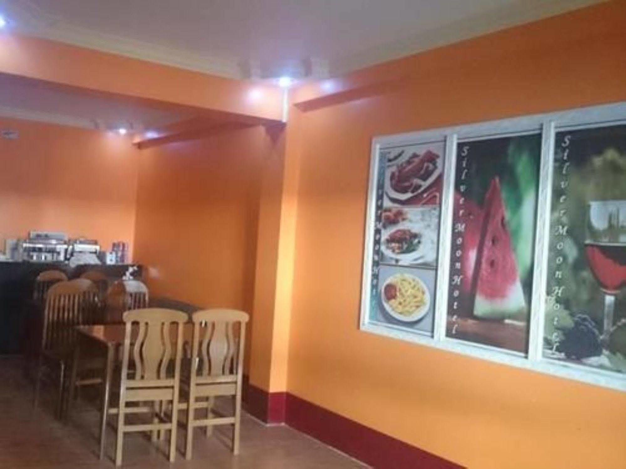 Silver Moon Hotel Yangon Extérieur photo